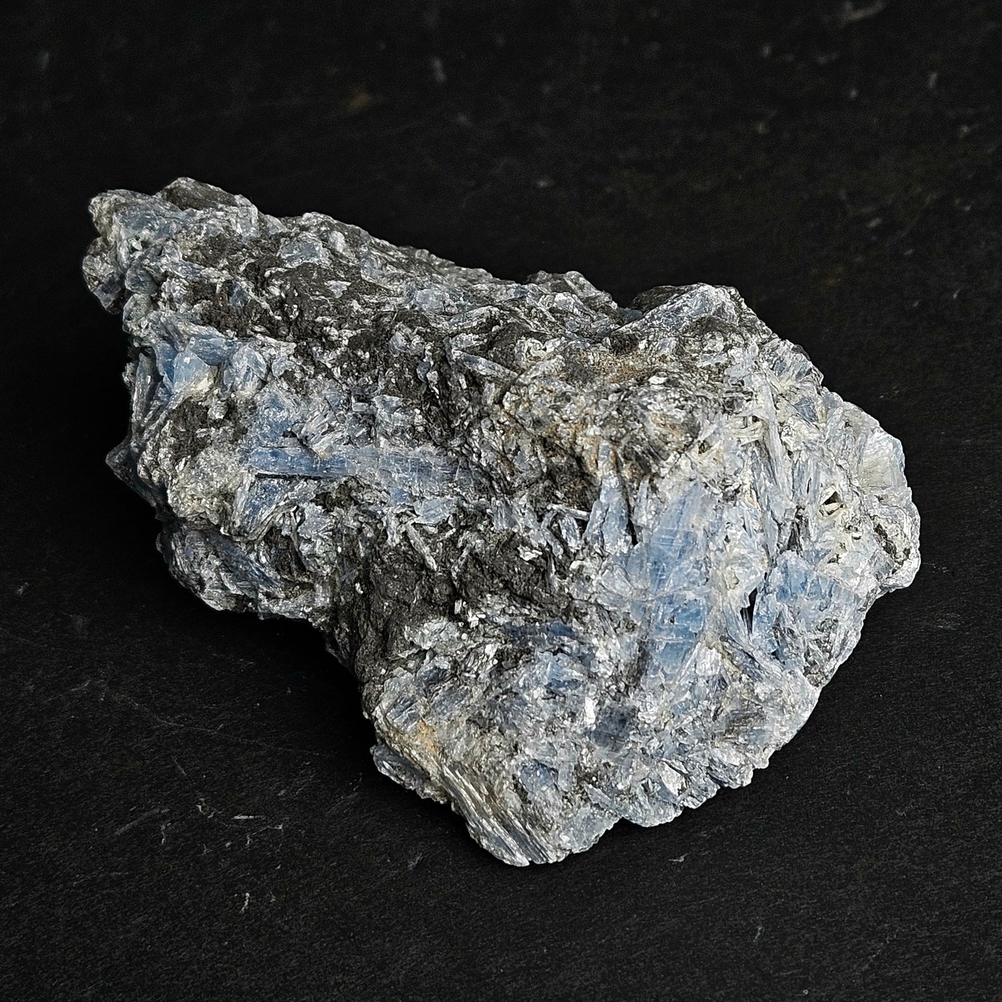 Paraiba Kyanite
