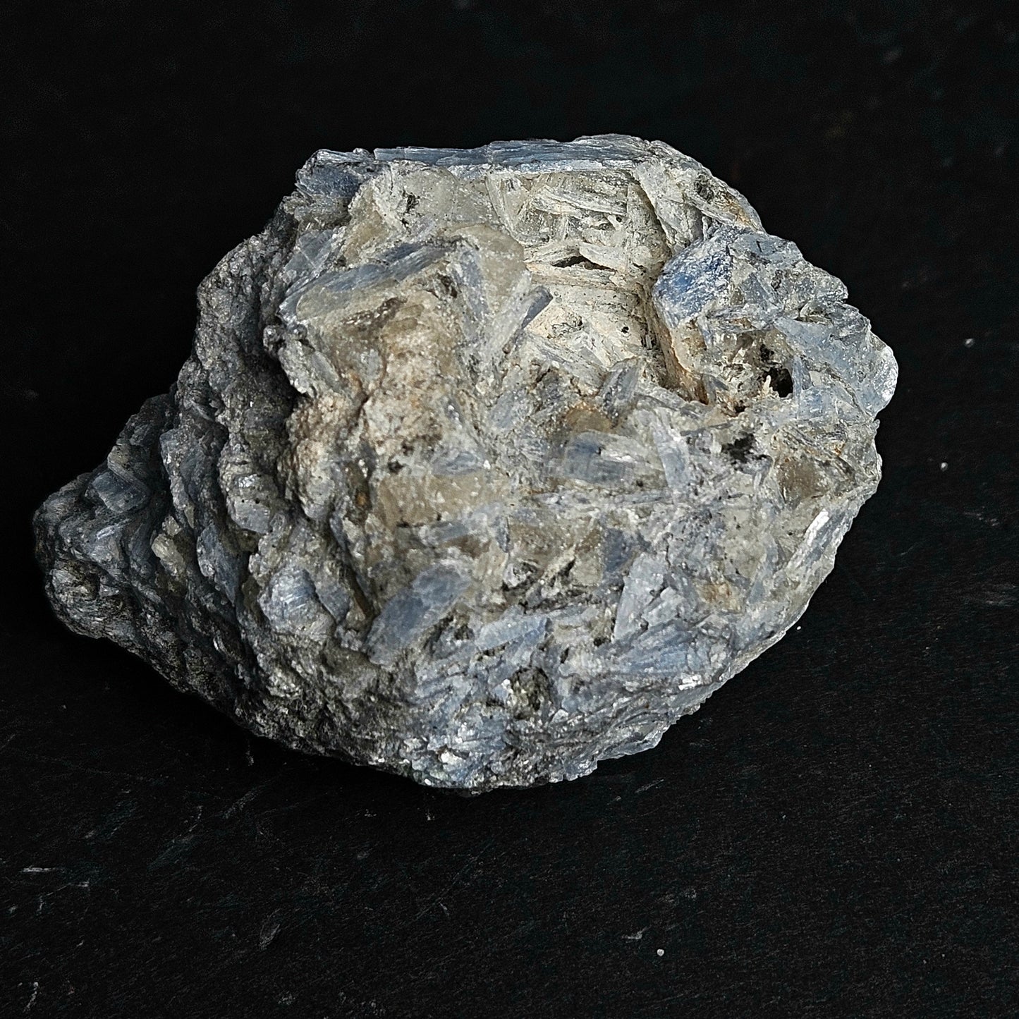 Paraiba Kyanite