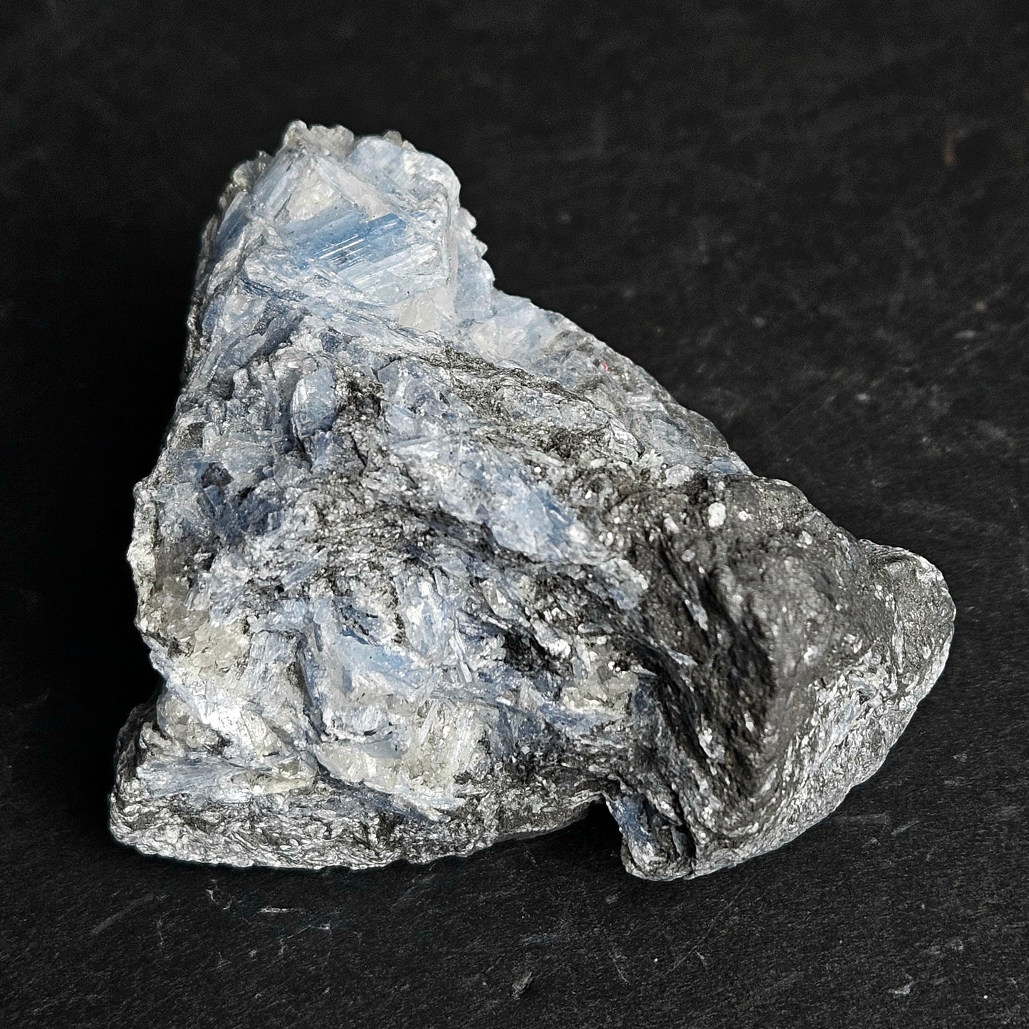 Paraiba Kyanite